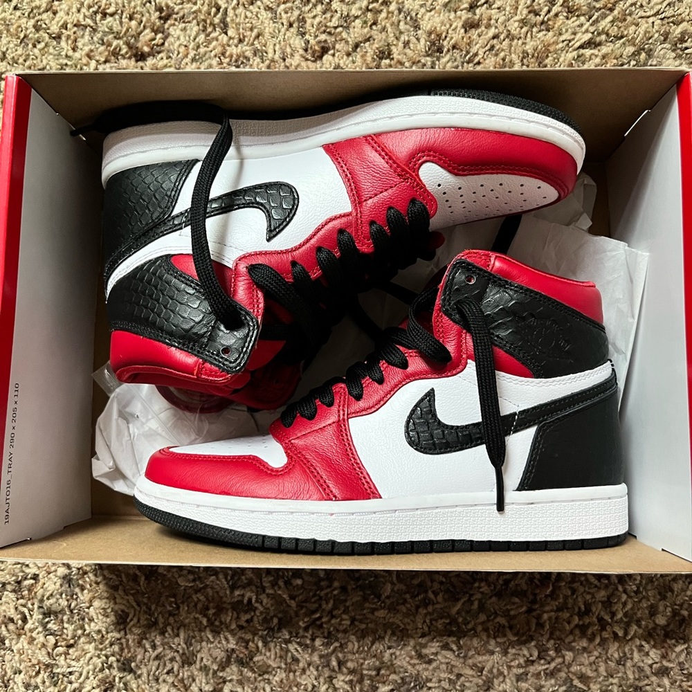 Jordan 1 satin snake